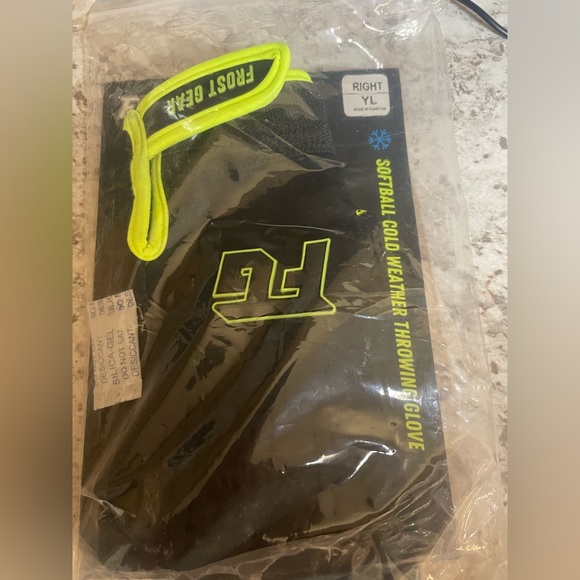 Frost Gear Softball Cold Weather Throwing Glove (R) Youth Large - Picture 1 of 2